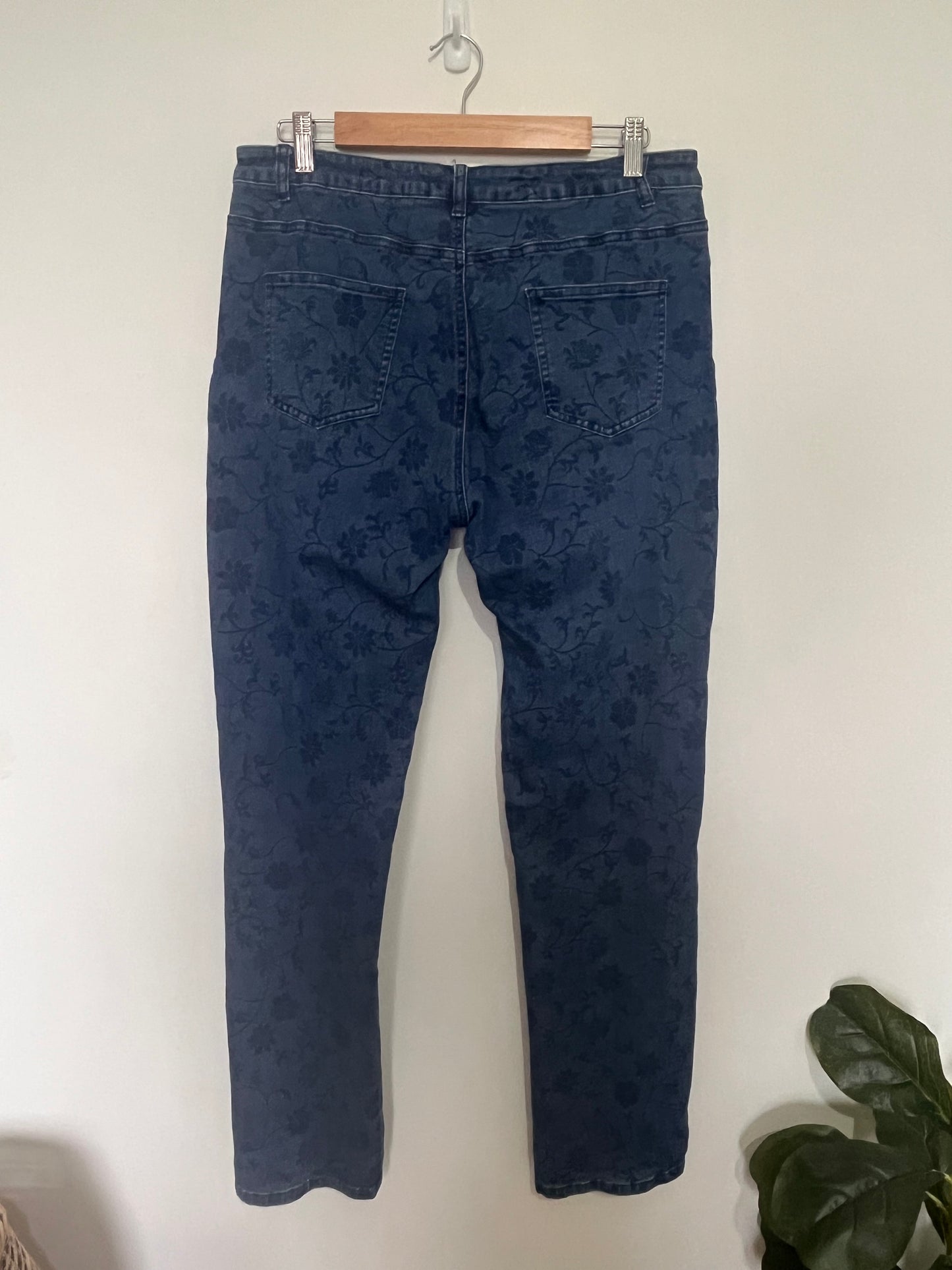 Blue Floral Embossed Stretch Jeans Size 14 - Preloved